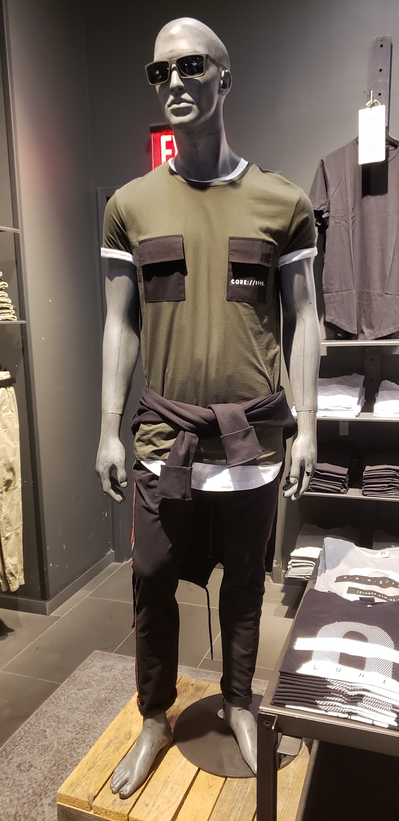 JACK & JONES | 999 Upper Wentworth St, Hamilton, ON L9A 4X5, Canada | Phone: (905) 575-7400