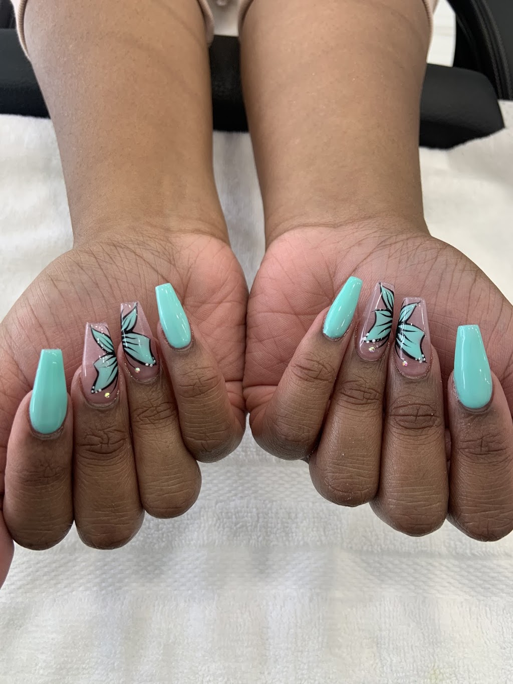 Pedi N Nails | 2630 Simcoe St N Unit 2, Oshawa, ON L1L 0R1, Canada | Phone: (905) 433-1300