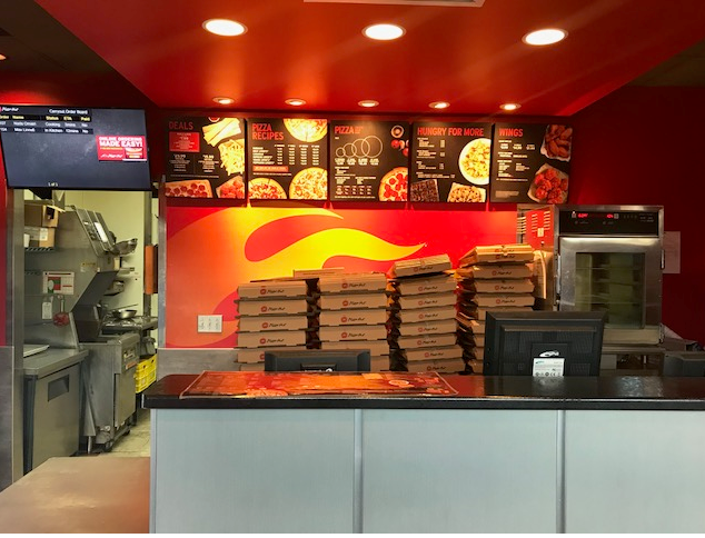 Pizza Hut | 11 Hidden Creek Dr NW #303, Calgary, AB T3A 6K6, Canada | Phone: (403) 310-1010