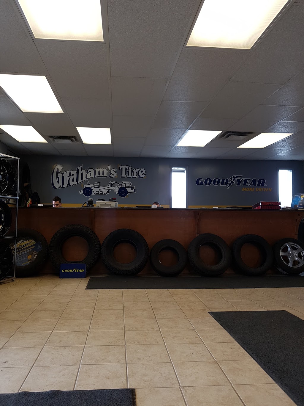 Grahams Tire | 3010 Albert St N, Regina, SK S4V 1J4, Canada | Phone: (306) 352-8473