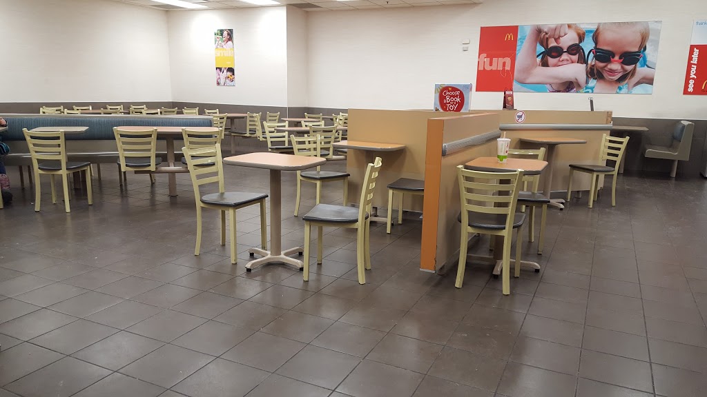 McDonalds | 102 Primeway Dr, Welland, ON L3B 0A1, Canada | Phone: (905) 732-2307