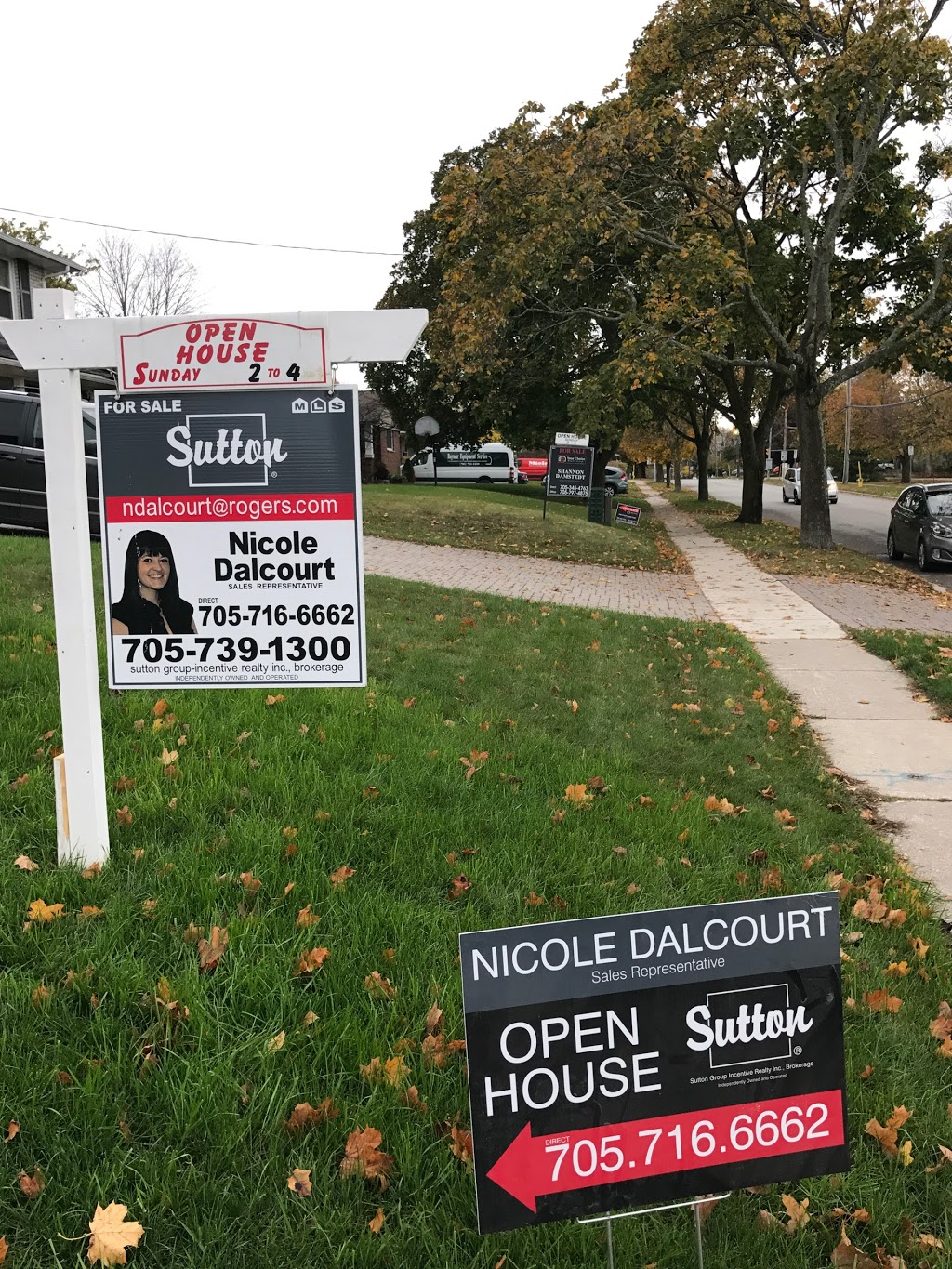 Nicole Dalcourt, Sales Representative | 241 Minets Point Rd, Barrie, ON L4N 4C4, Canada | Phone: (705) 716-6662