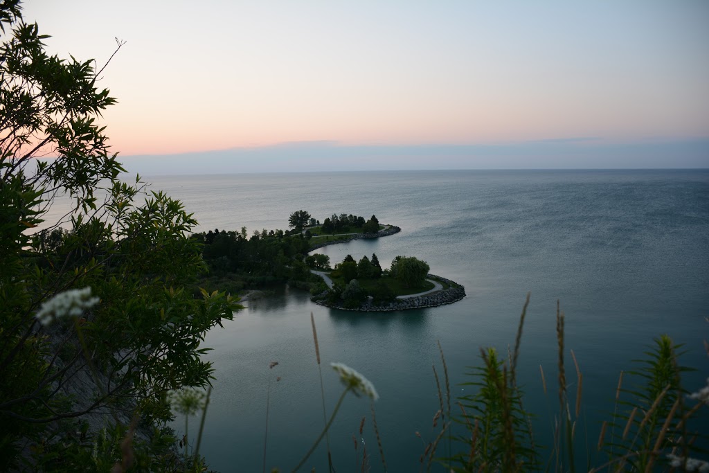 Scarborough Crescent Park | 61 Undercliff Dr, Scarborough, ON M1N 3Z5, Canada | Phone: (416) 396-4003