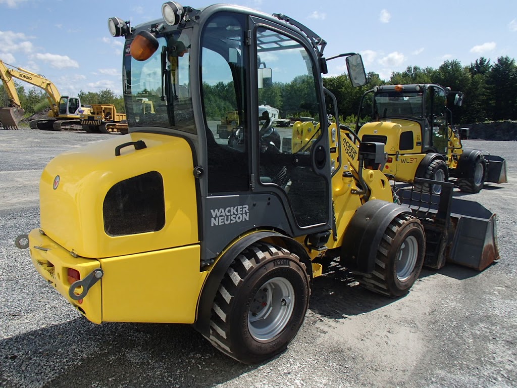 Equipements Pinso Ltée (Les) -Kobelco | 520 Rue de la Rivière, Cowansville, QC J2K 3G6, Canada | Phone: (450) 266-5000