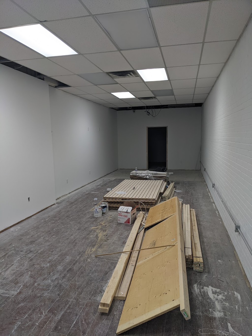 Sparq Retail | 809 Chemong Rd, Peterborough, ON K9H 5B8, Canada | Phone: (705) 874-1075