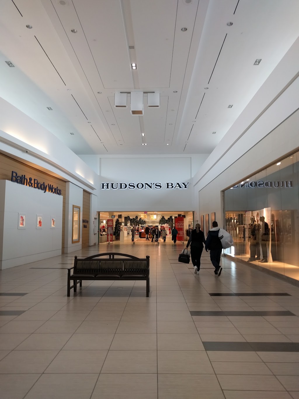 Hudsons Bay | 550 King St N, Waterloo, ON N2L 5W6, Canada | Phone: (519) 884-6990