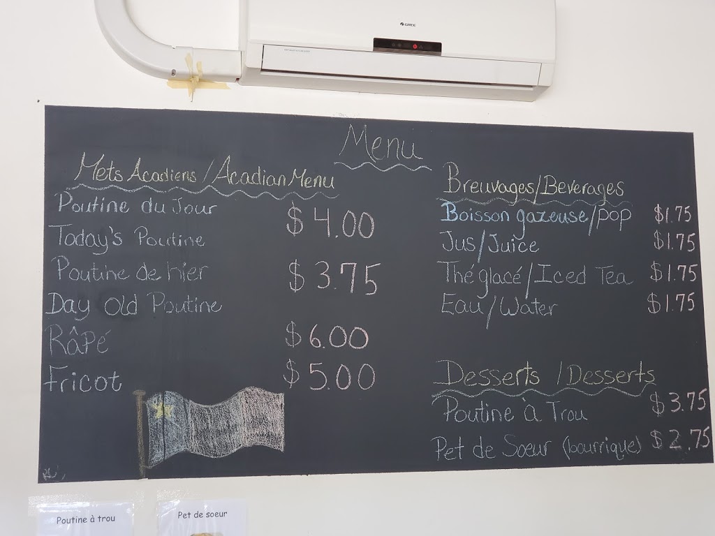 Chez Memere Poutine & Rape Inc | 241 Lewisville Rd, Moncton, NB E1A 6T1, Canada | Phone: (506) 384-4343