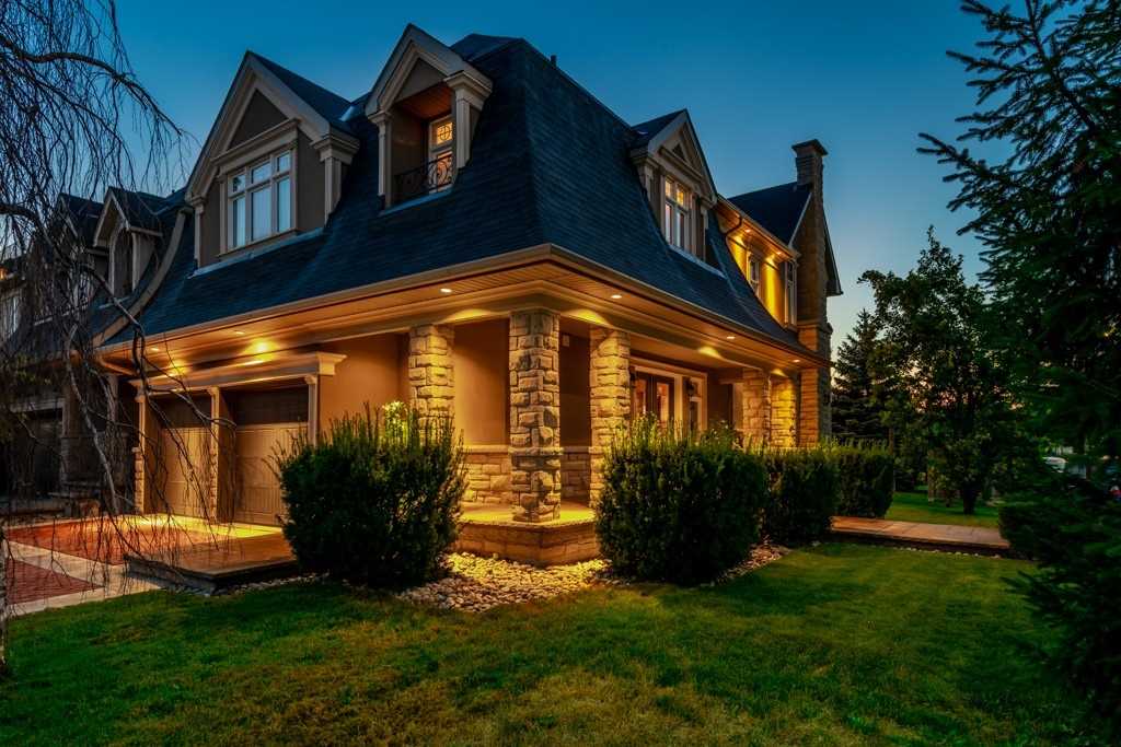 Elizabeth Sharma Realtor | 186 Robert Speck Pkwy, Mississauga, ON L4Z 3G1, Canada | Phone: (416) 818-5491