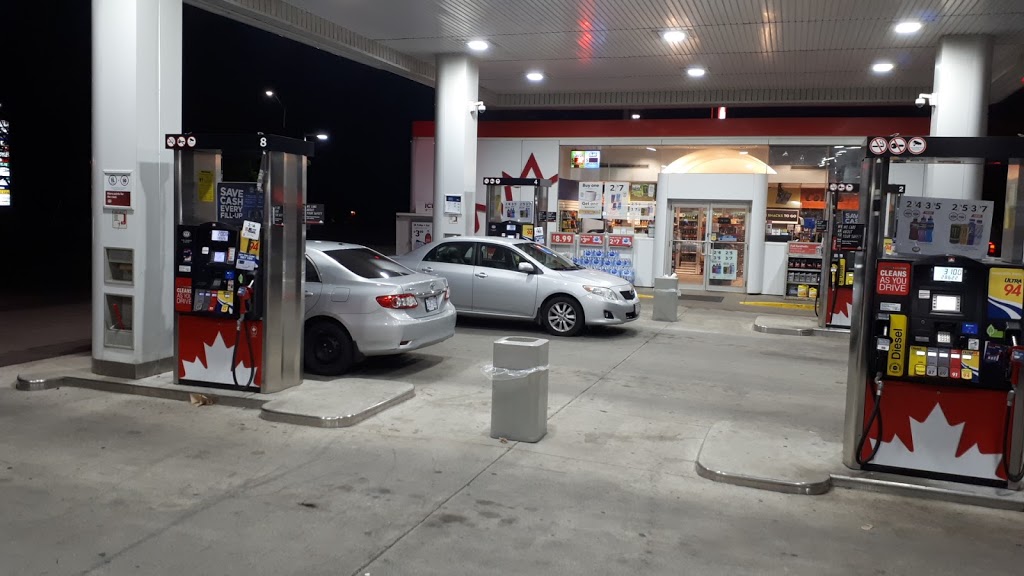 Petro-Canada | 3011 Wolfedale Rd, Mississauga, ON L5C 1V8, Canada | Phone: (905) 270-1797