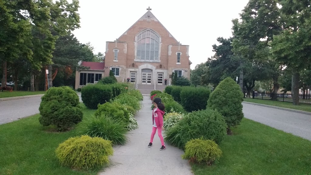 Saint Boniface Catholic Church | 21 Markanna Dr, Scarborough, ON M1M 2H9, Canada | Phone: (416) 261-5983