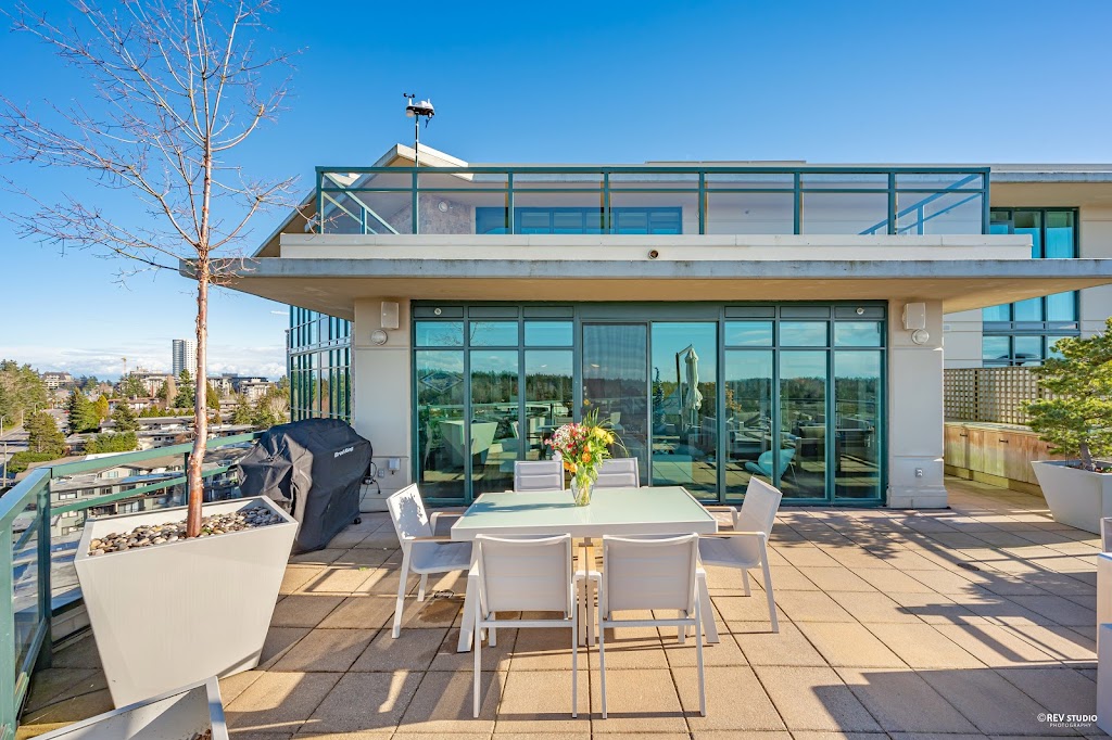 Willa Wang Real Estate Advisor 地产经纪 REALTOR | 1428 W 7 Ave, 3215 Macdonald St, Vancouver, BC V6H 1C1, Canada | Phone: (604) 715-8964