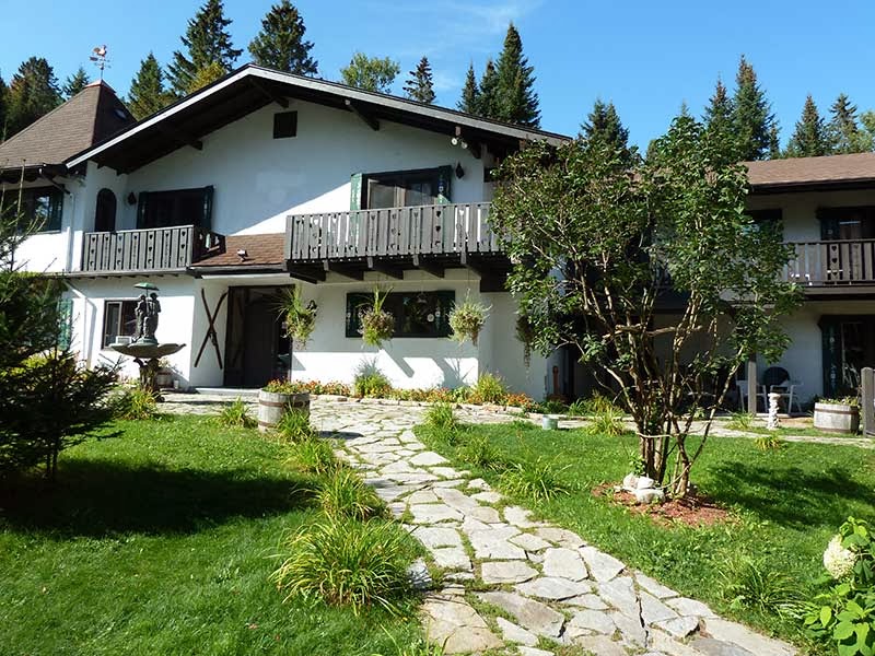 Les Maisons Péladeau - Pavillon Pierre-Péladeau | 3050 Rang 1 Doncaster, Val-David, QC J0T 2N0, Canada | Phone: (866) 735-2366