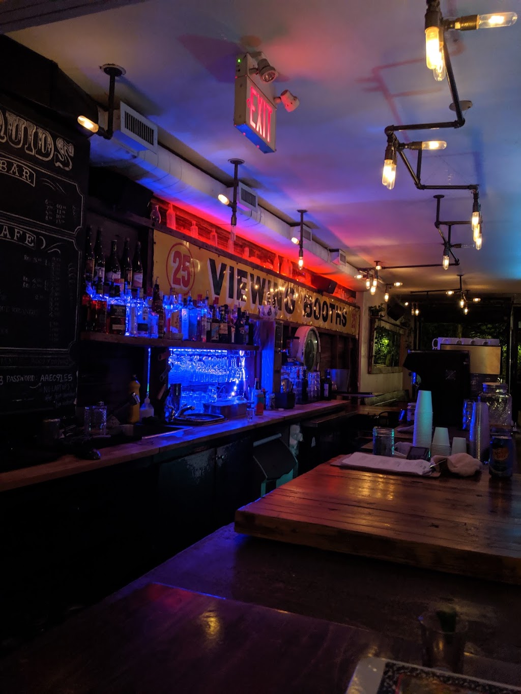 Socialite Restaurant & Bar | 276 Augusta Ave, Toronto, ON M5T 2L9, Canada | Phone: (647) 896-2229