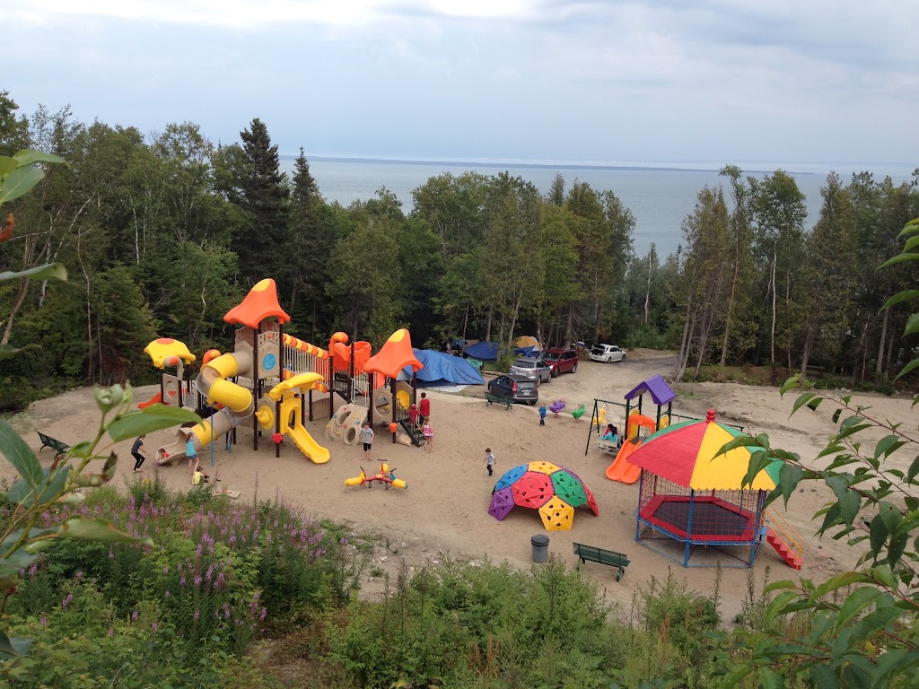 Camping Falaise Sur Mer | 148 Rue Saint-David, Saint-Siméon, QC G0T 1X0, Canada | Phone: (418) 638-3838