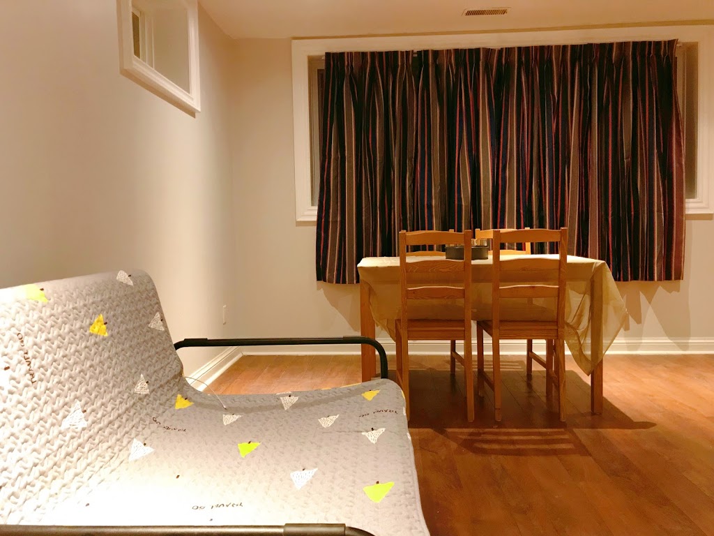 Eglinton Homestay | 51 Fairleigh Crescent, Toronto, ON M6C 3S1, Canada | Phone: (647) 468-2846