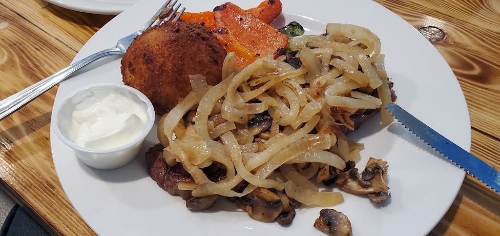 Algonquin Cookhouse | 3907 Loop Rd, Harcourt, ON K0L 1X0, Canada | Phone: (705) 448-8868