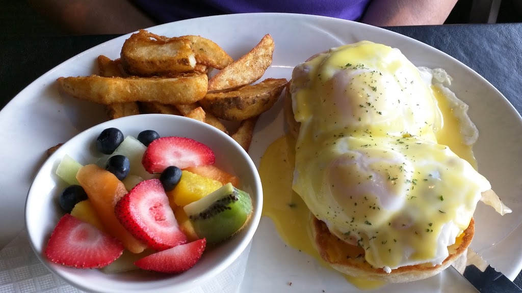 Oakwood Cafe | 660 Osborne St, Winnipeg, MB R3L 2B6, Canada | Phone: (204) 475-4250