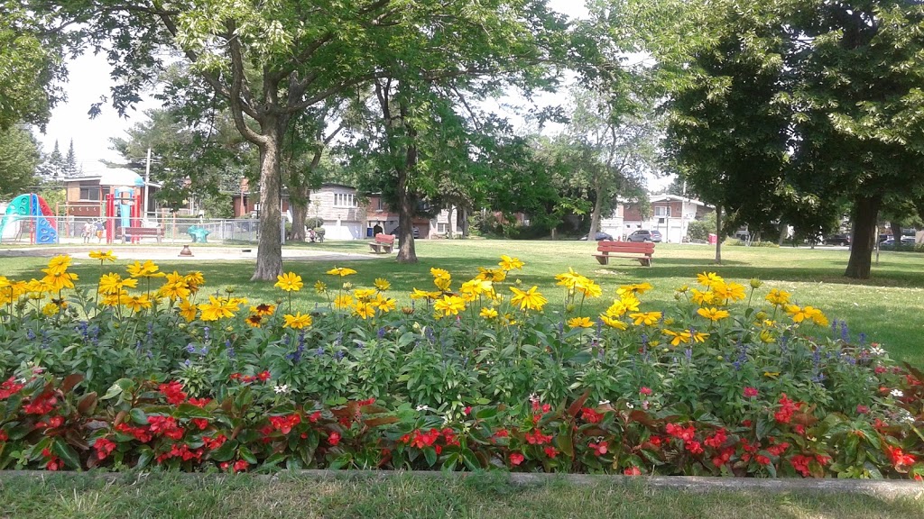 Parc Rugby | Chemin Radcliffe, Montréal-Ouest, QC H4X, Canada | Phone: (514) 872-0311