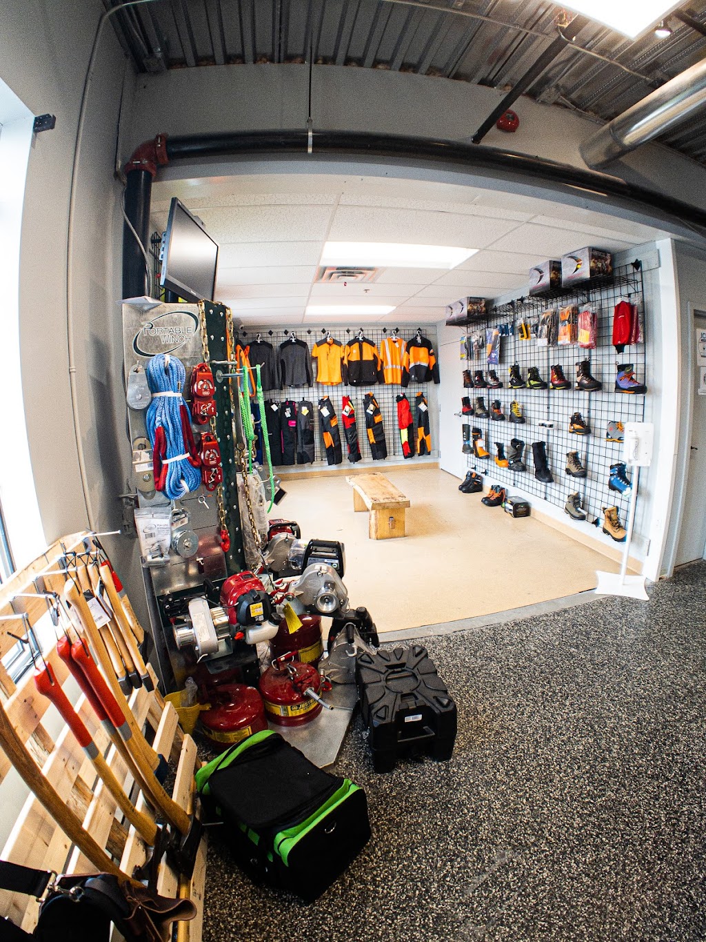 Novafor Équipement | 735 Bd Industriel suite 103, Blainville, QC J7C 3V3, Canada | Phone: (450) 818-2121