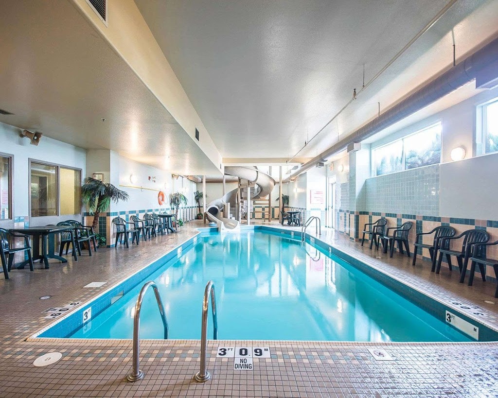 Comfort Inn & Suites | 1090 22 St NE, Salmon Arm, BC V1E 2V5, Canada | Phone: (250) 832-7711