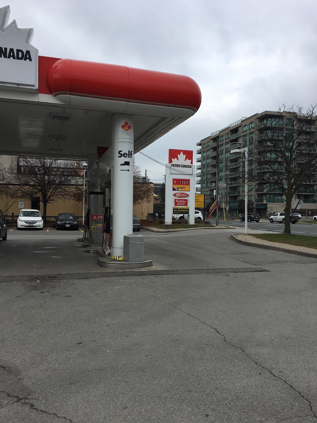 Petro-Canada | 901 Sheppard Ave W, North York, ON M3H 2T7, Canada | Phone: (416) 398-2460
