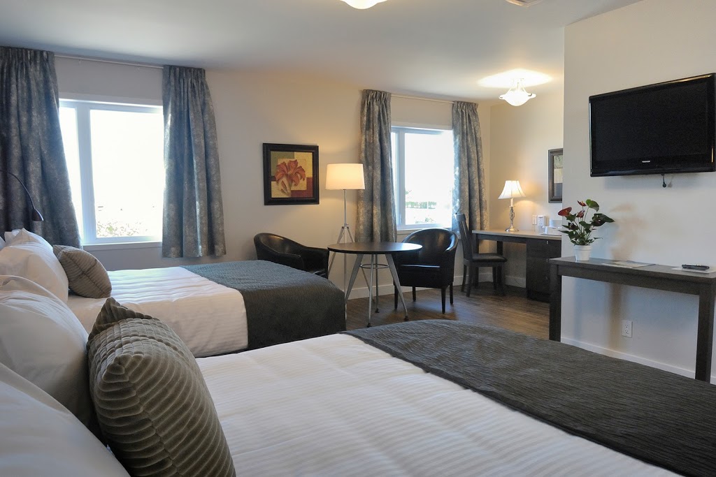 Hôtel Centre-Ville | 3 Boulevard Taché E, Montmagny, QC G5V 1B6, Canada | Phone: (418) 248-3623