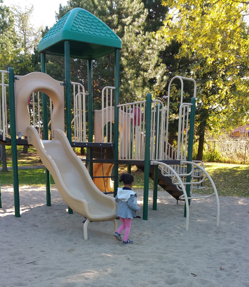 Sunway Daycare | 190 Sunway Square, Markham, ON L3P 7X3, Canada | Phone: (647) 478-6469