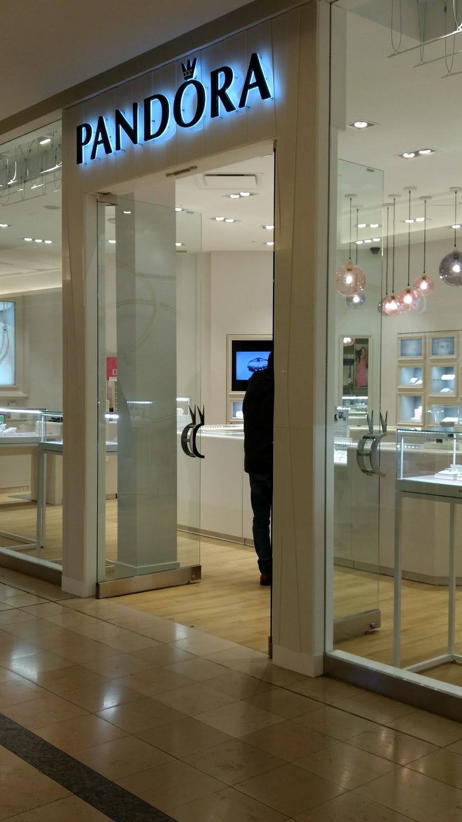 PANDORA Jewellery | 25 The West Mall #1714A, Etobicoke, ON M9C 1B8, Canada | Phone: (416) 621-6643