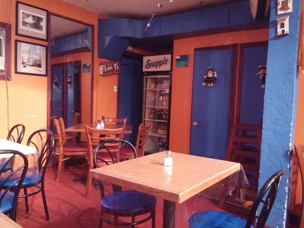 Chez Tina Gourmet | 1121 Rue Bélanger, Montréal, QC H2S 1H6, Canada | Phone: (514) 508-5990