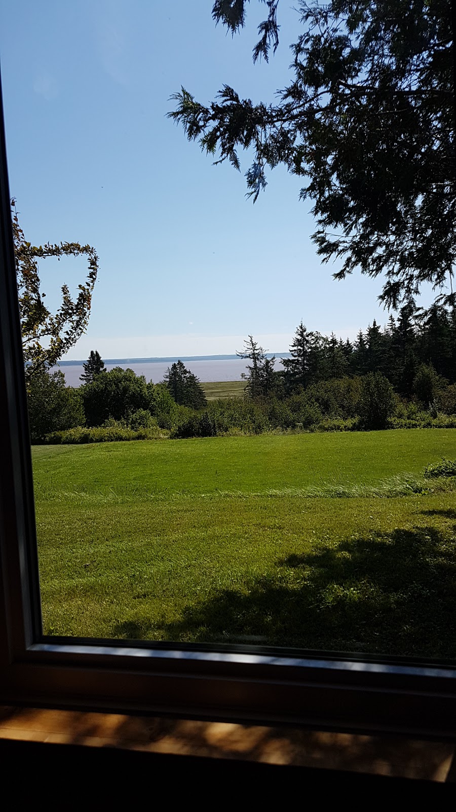 Log Cabin | 4145 NB-114, Hopewell Cape, NB E4H 3J4, Canada | Phone: (506) 734-2110