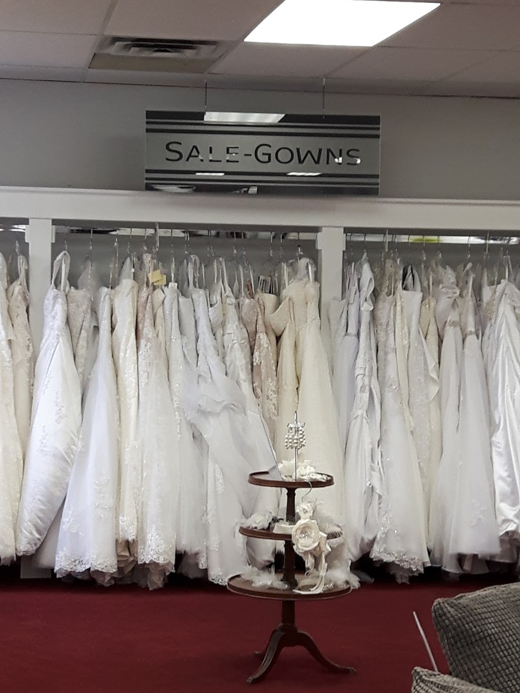 Tatums Fashions & Bridal | 20 Gerrish St, Windsor, NS B0N 2T0, Canada | Phone: (902) 798-4390