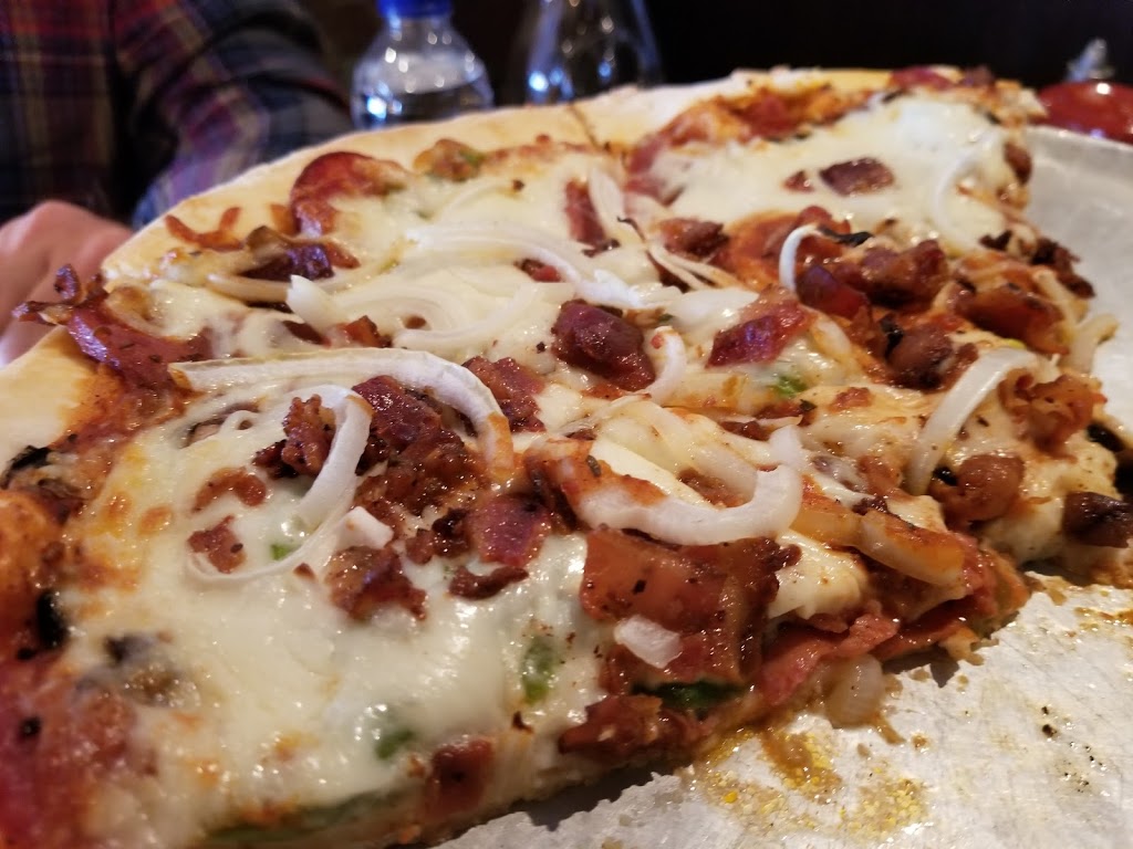 Resto-Bar Maniwaki Pizza | 304 Boulevard Desjardins, Maniwaki, QC J9E 2E9, Canada | Phone: (819) 449-5999