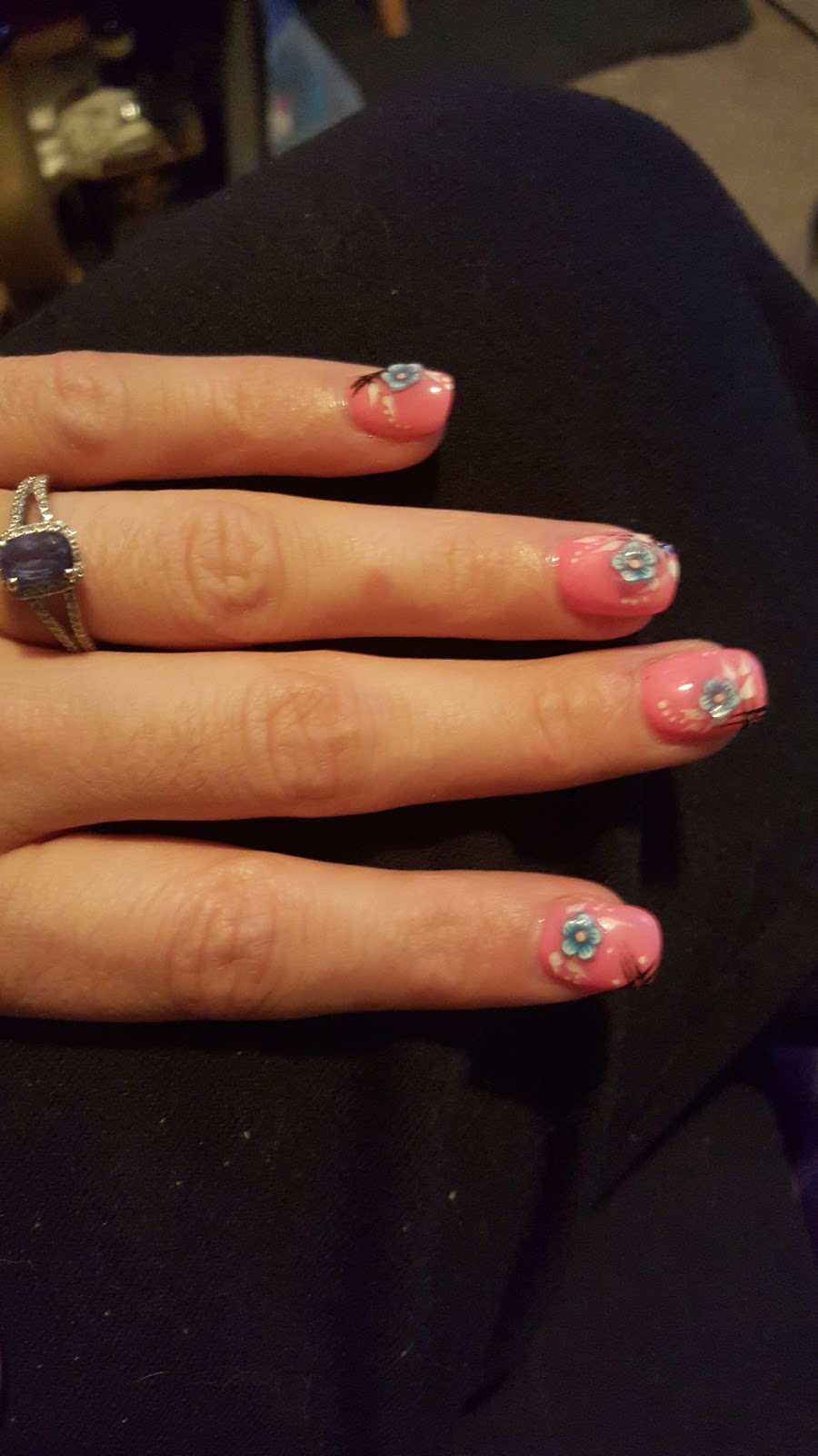 Lynns Nails | 5 Speedvale Ave E, Guelph, ON N1H 1J2, Canada | Phone: (519) 767-5894