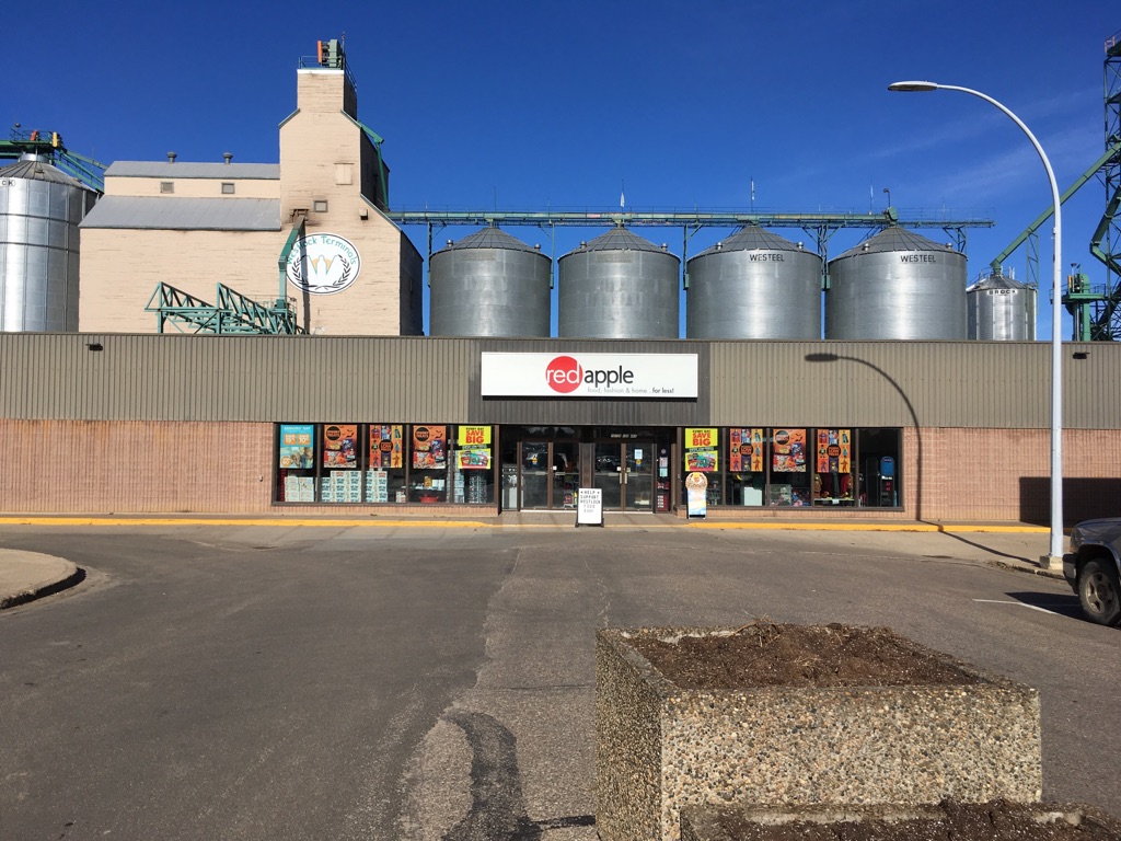 Red Apple | 4912 50 Ave, Barrhead, AB T7N 1A4, Canada | Phone: (780) 674-9582
