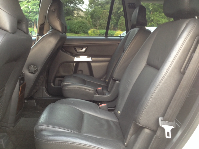 DG Customs | 2073 Port Davidson Rd, Smithville, ON L0R 2A0, Canada | Phone: (905) 870-1481