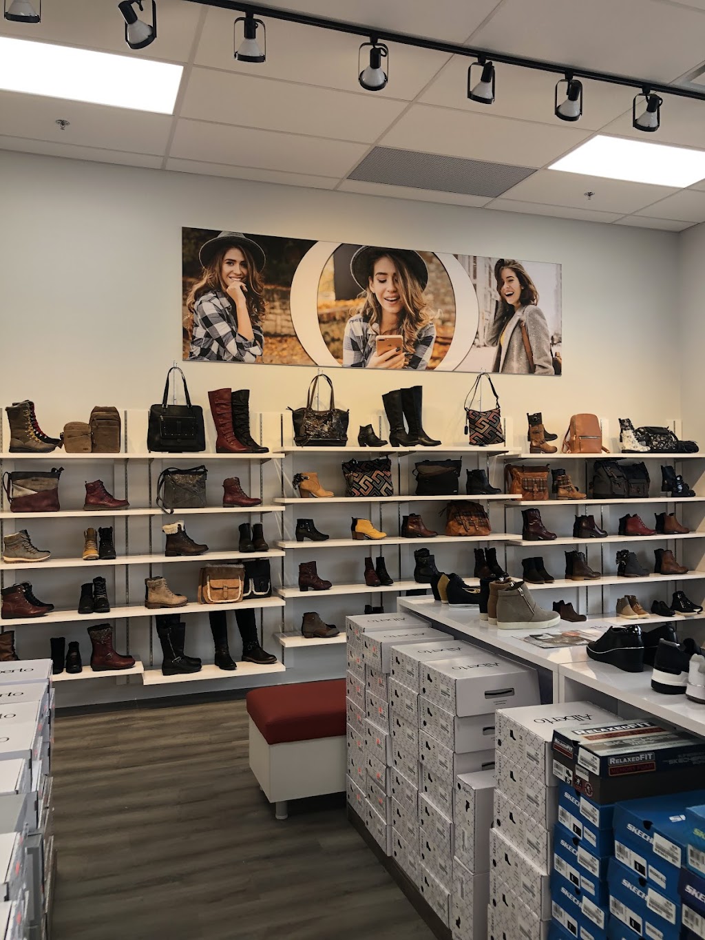 Chaussures Pop | 625 1re Rue Poiré, La Pocatière, QC G0R 1Z0, Canada | Phone: (418) 856-1366