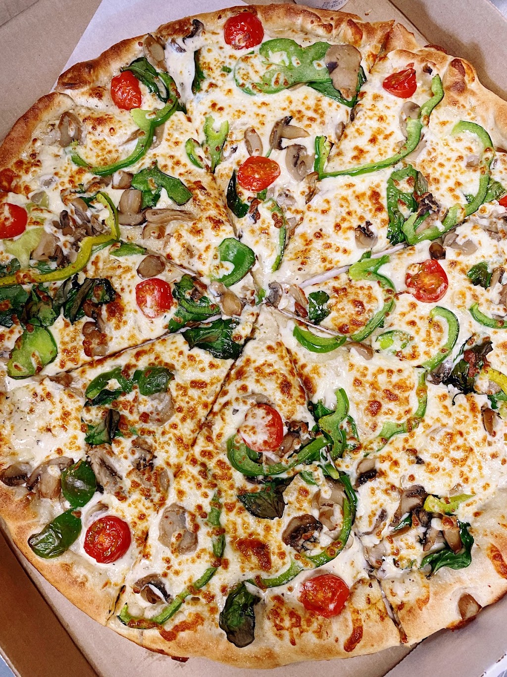 Freshslice Pizza | 4949 Canoe Pass Wy #1818, Tsawwassen, BC V4M 0B2, Canada | Phone: (604) 382-2777