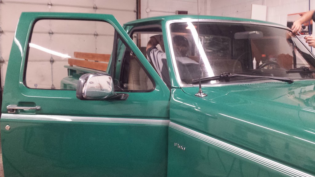 BayCity Auto Glass & Tint | 461 Dunlop St W #6, Barrie, ON L4N 9W3, Canada | Phone: (705) 503-8468