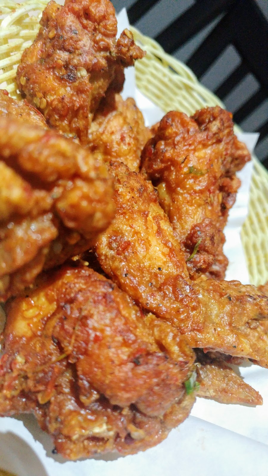 Island Escape Restaurant & Bar | 1067 Midland Ave, Scarborough, ON M1K 4G8, Canada | Phone: (416) 288-8571