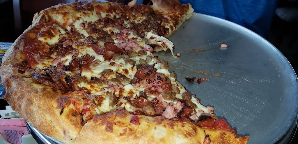 Vitos Pizzeria | 19587 Opeongo Line, Barrys Bay, ON K0J 1B0, Canada | Phone: (613) 756-5252