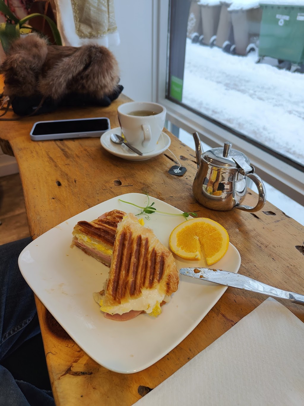 Côté bouffe, brigade gourmande | 992 Rue Suppère, Mont-Tremblant, QC J8E 3J3, Canada | Phone: (819) 717-4113