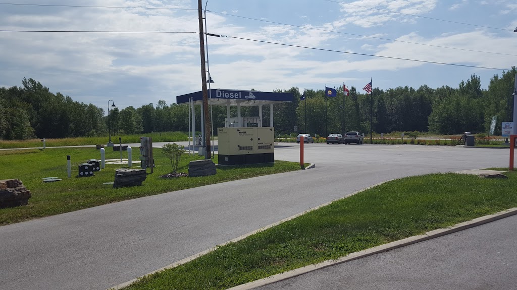 Mobil | 320 US-2, Alburg, VT 05440, USA | Phone: (802) 796-3360