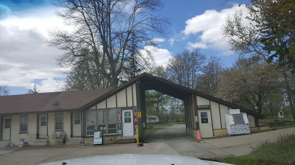 Riverside Park Motel and Campground | 13541 Niagara Pkwy, Niagara Falls, ON L2E 6S6, Canada | Phone: (905) 382-2204