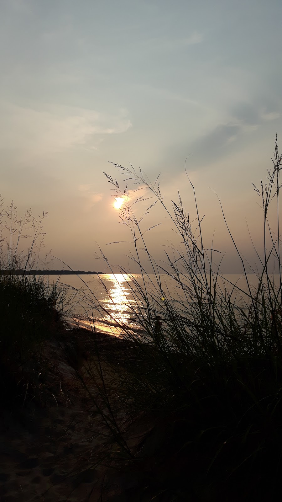 Ipperwash Beach Motel | 9668 Ipperwash Rd, Lambton Shores, ON N0N 1J3, Canada | Phone: (888) 634-5554