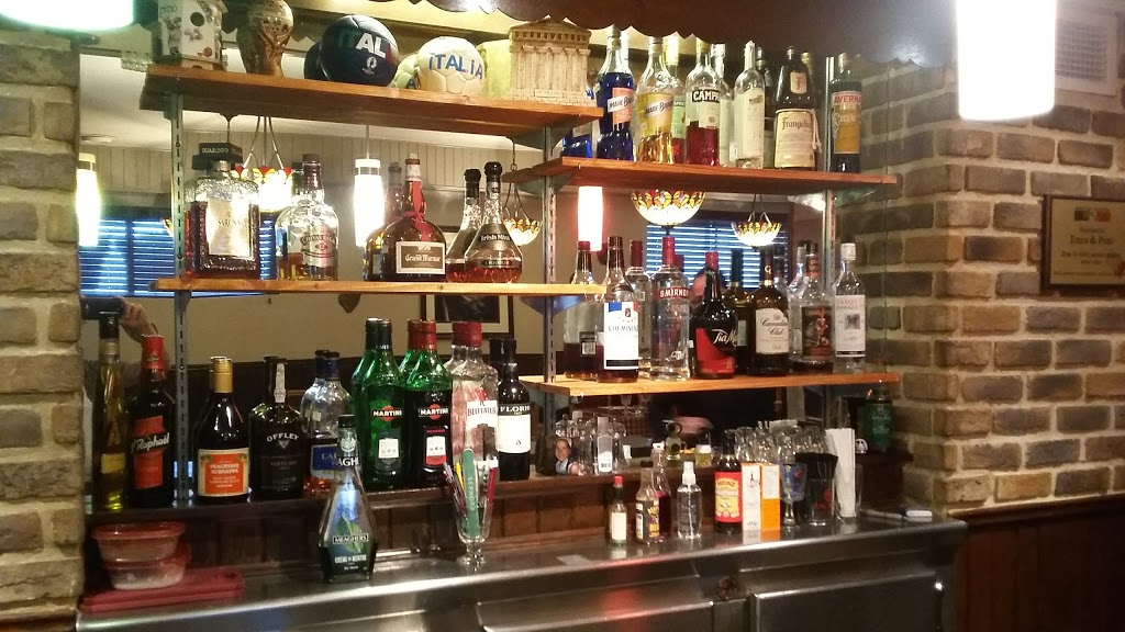 Mercuri Pizzeria | 121 Boulevard DAnjou, Châteauguay, QC J6K 1C4, Canada | Phone: (450) 691-3940