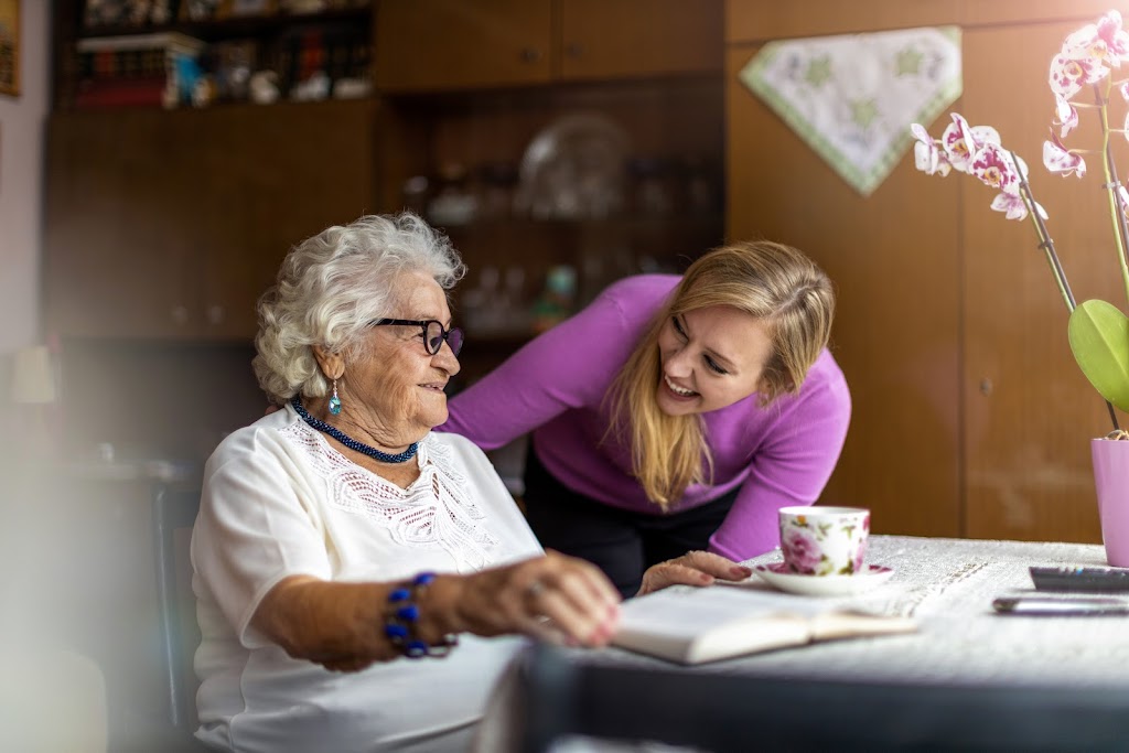 HomeLife Care Services Ltd | 2419 Bellevue Ave #106, West Vancouver, BC V7V 4T4, Canada | Phone: (778) 279-0023