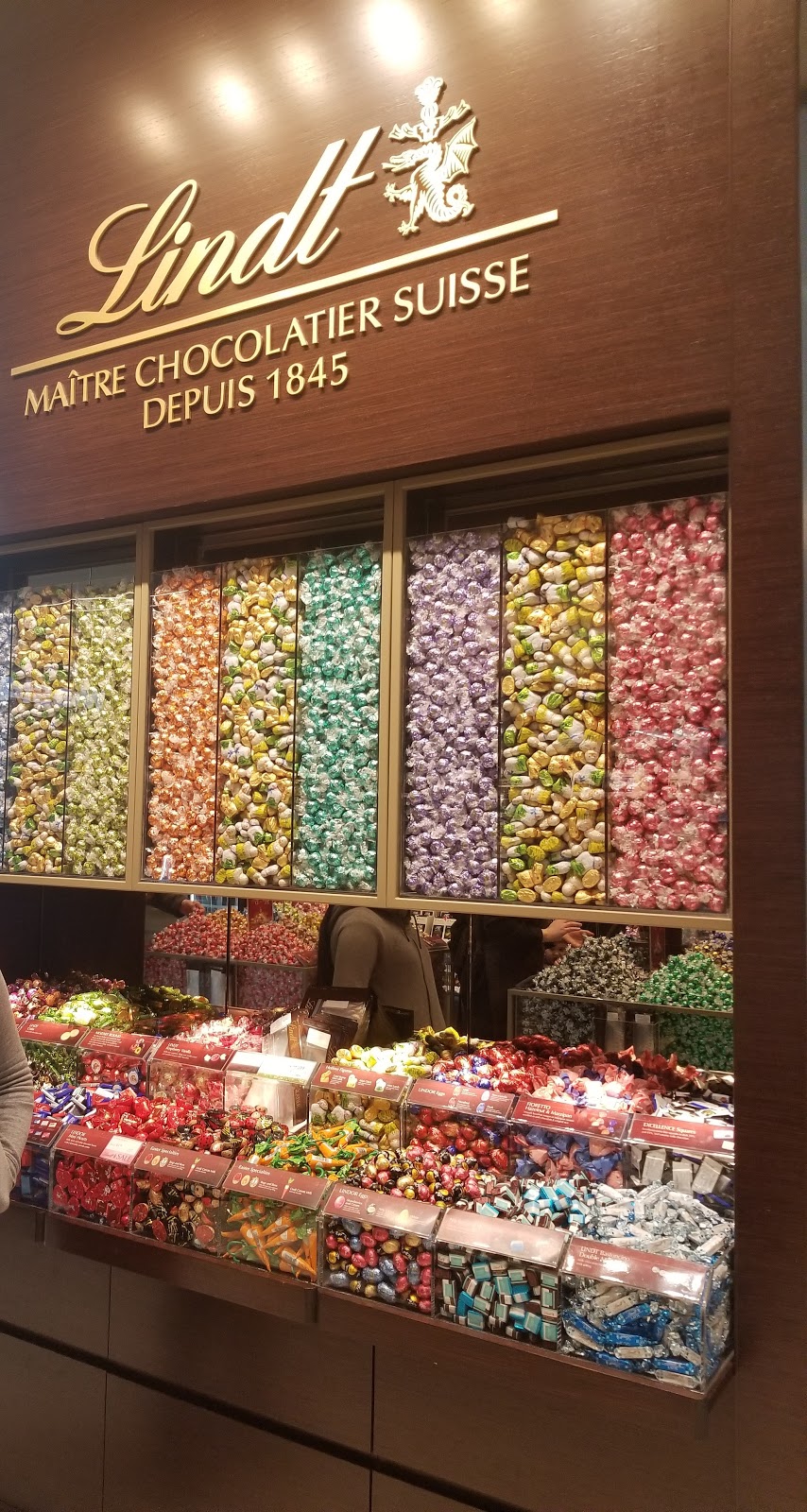 Lindt Chocolate Shop 550 King St N Unit N15, Waterloo, ON N2L 5W6, Canada