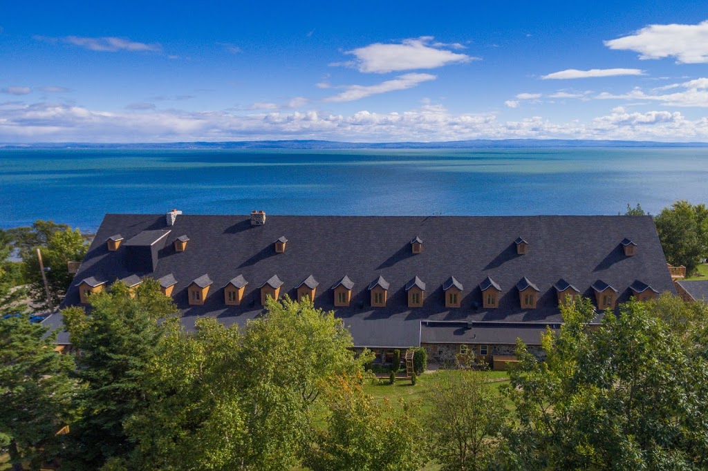 Hôtel Cap-aux-Pierres | 444 Chemin de la Baleine, La Baleine, QC G0A 2A0, Canada | Phone: (888) 554-6003