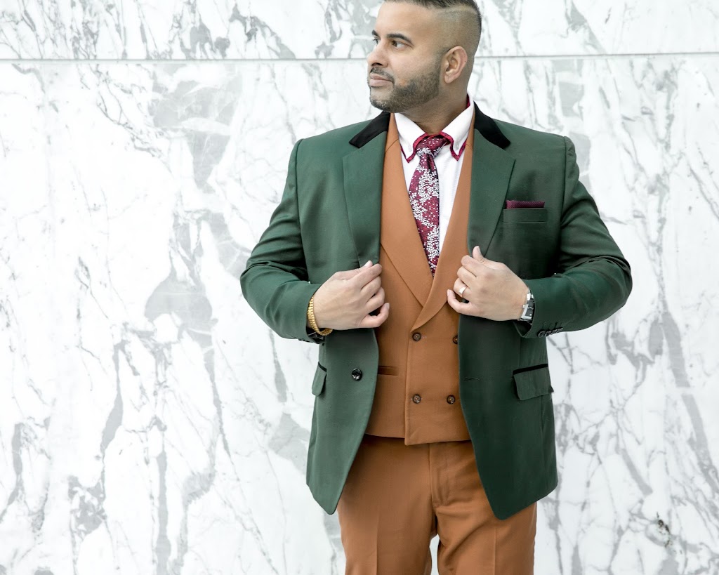 Suited With ID | 13006 107a Ave, Surrey, BC V3T 2G8, Canada | Phone: (604) 339-6729