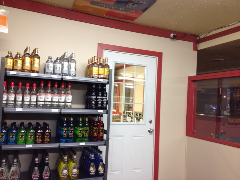 Royal Hotel (Liquor Store, Cold Beer+Wine) | 4919 49 St, Stettler, AB T0C 2L2, Canada | Phone: (403) 742-5700